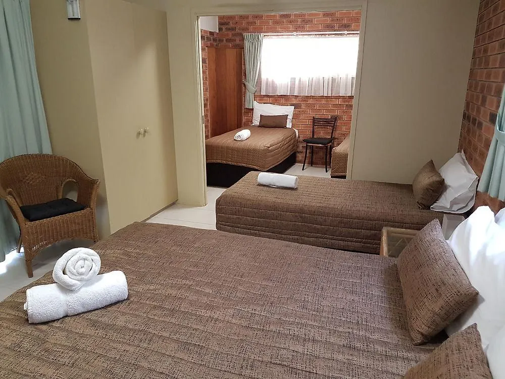 Gold Coast Airport Motel - Only 300 Meters To Airport Terminal  Gold Coast