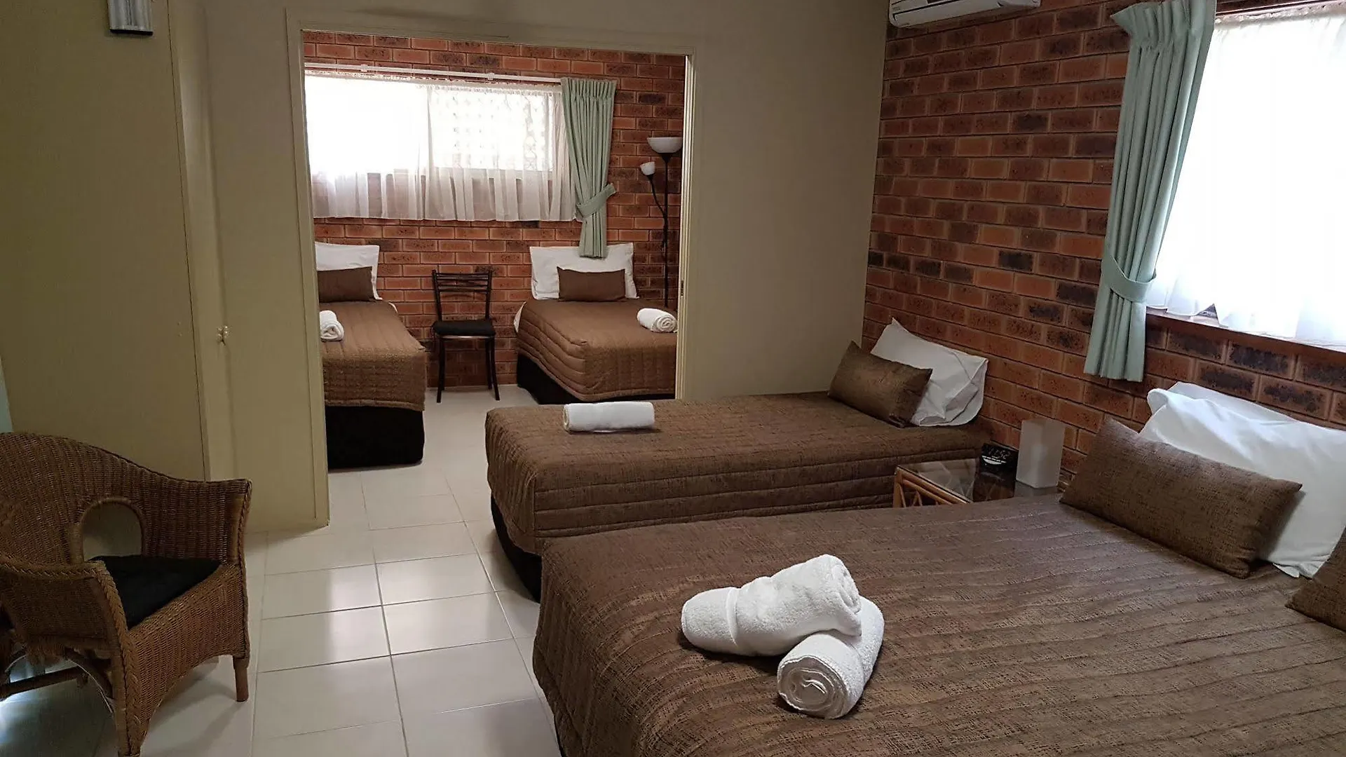 Gold Coast Airport Motel - Only 300 Meters To Airport Terminal