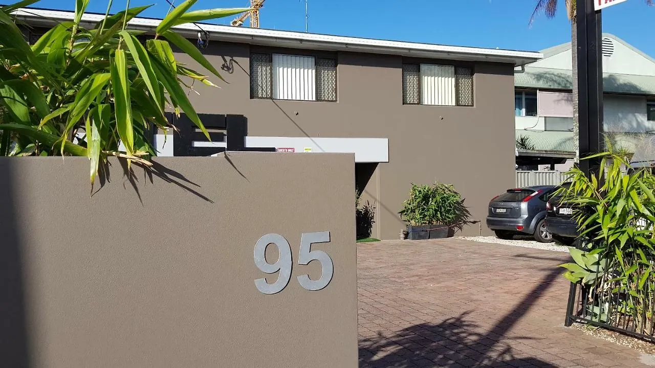 Gold Coast Airport Motel - Only 300 Meters To Airport Terminal