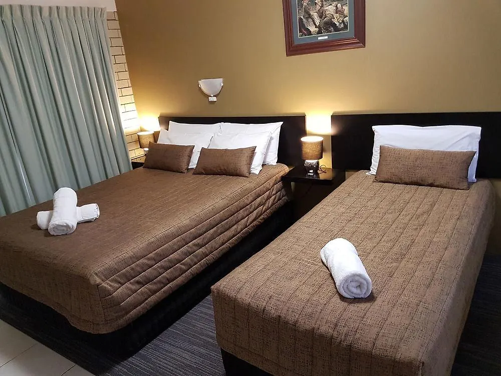 Gold Coast Airport Motel - Only 300 Meters To Airport Terminal  Голд-Кост