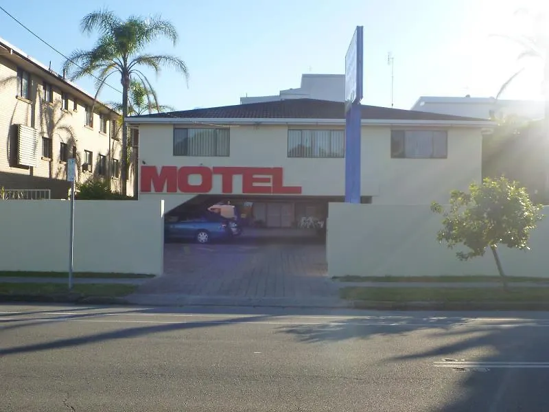 Gold Coast Airport Motel - Only 300 Meters To Airport Terminal