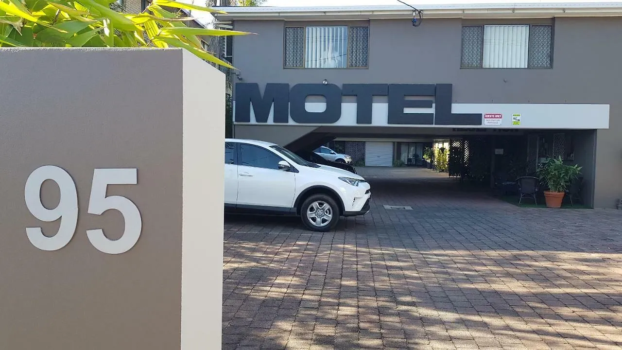***  Gold Coast Airport Motel - Only 300 Meters To Airport Terminal Австралия